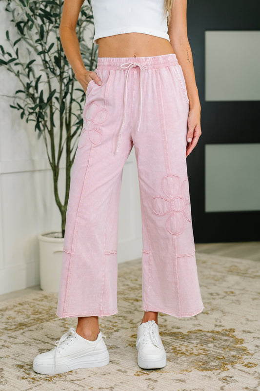 Flower Applique Cropped Flare Bottoms in Light Pink